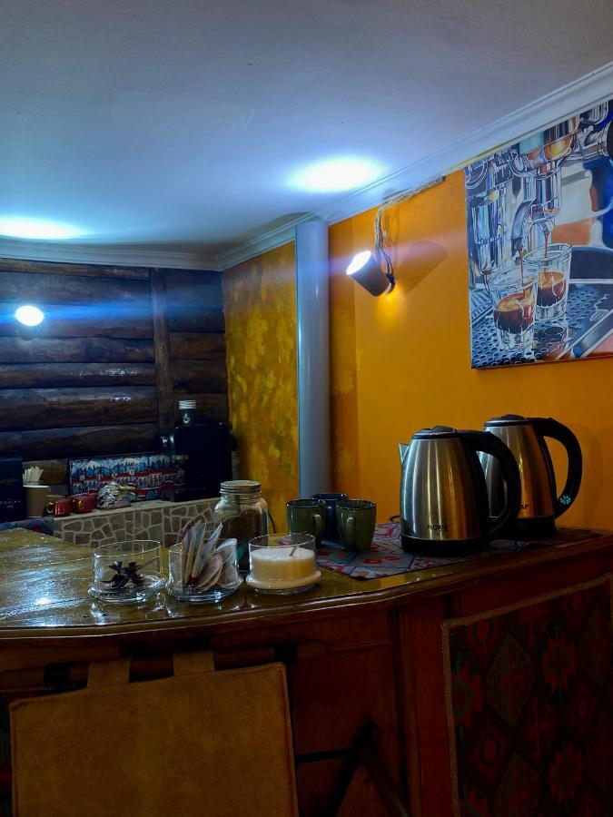Communication Hostel Batumi Exteriör bild